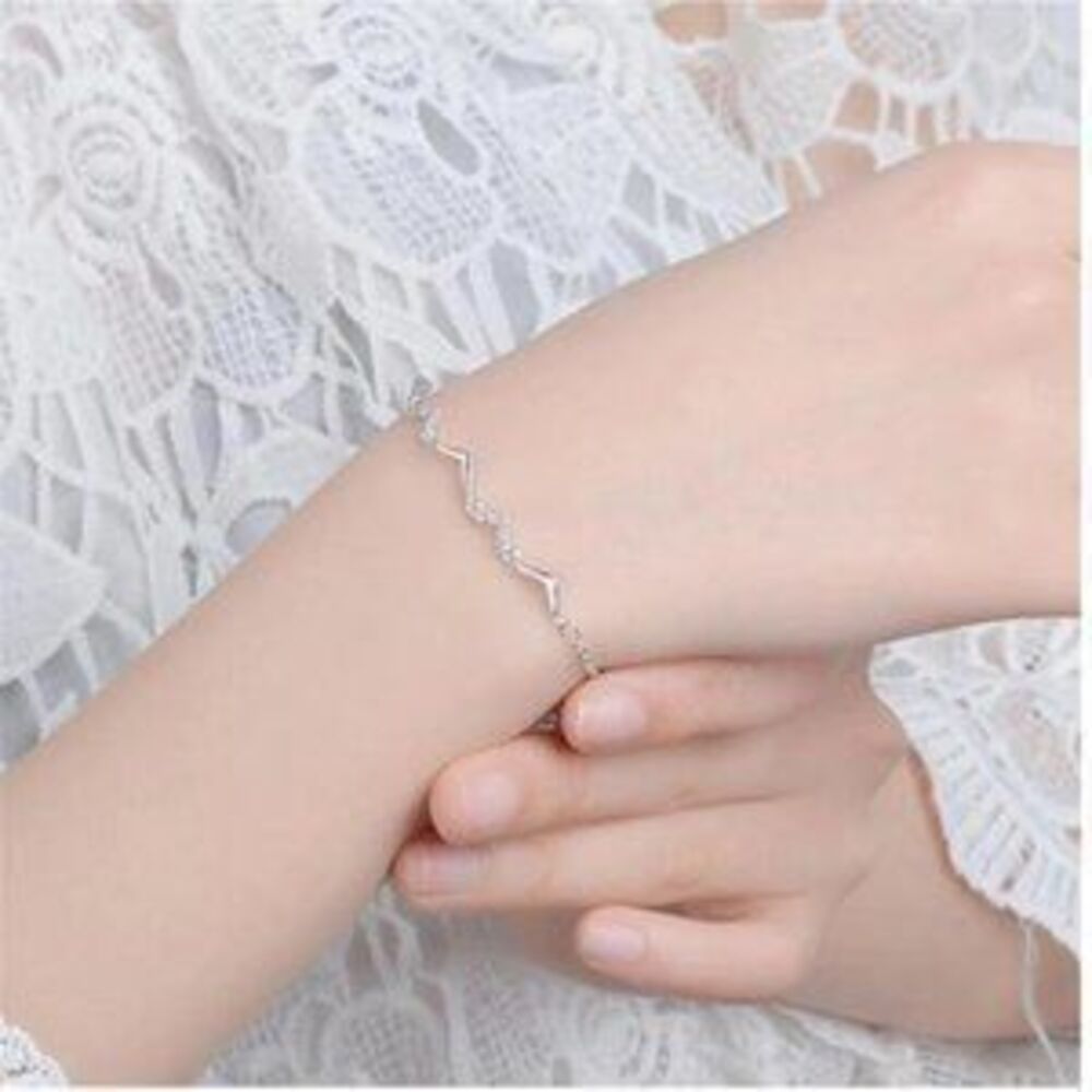 925 Sterling Silver Diamond Wave Bracelet C